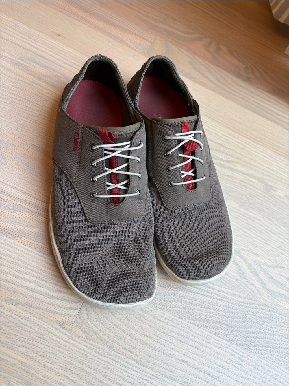 OluKai Men's Noumea Mesh Brown with Red Accents